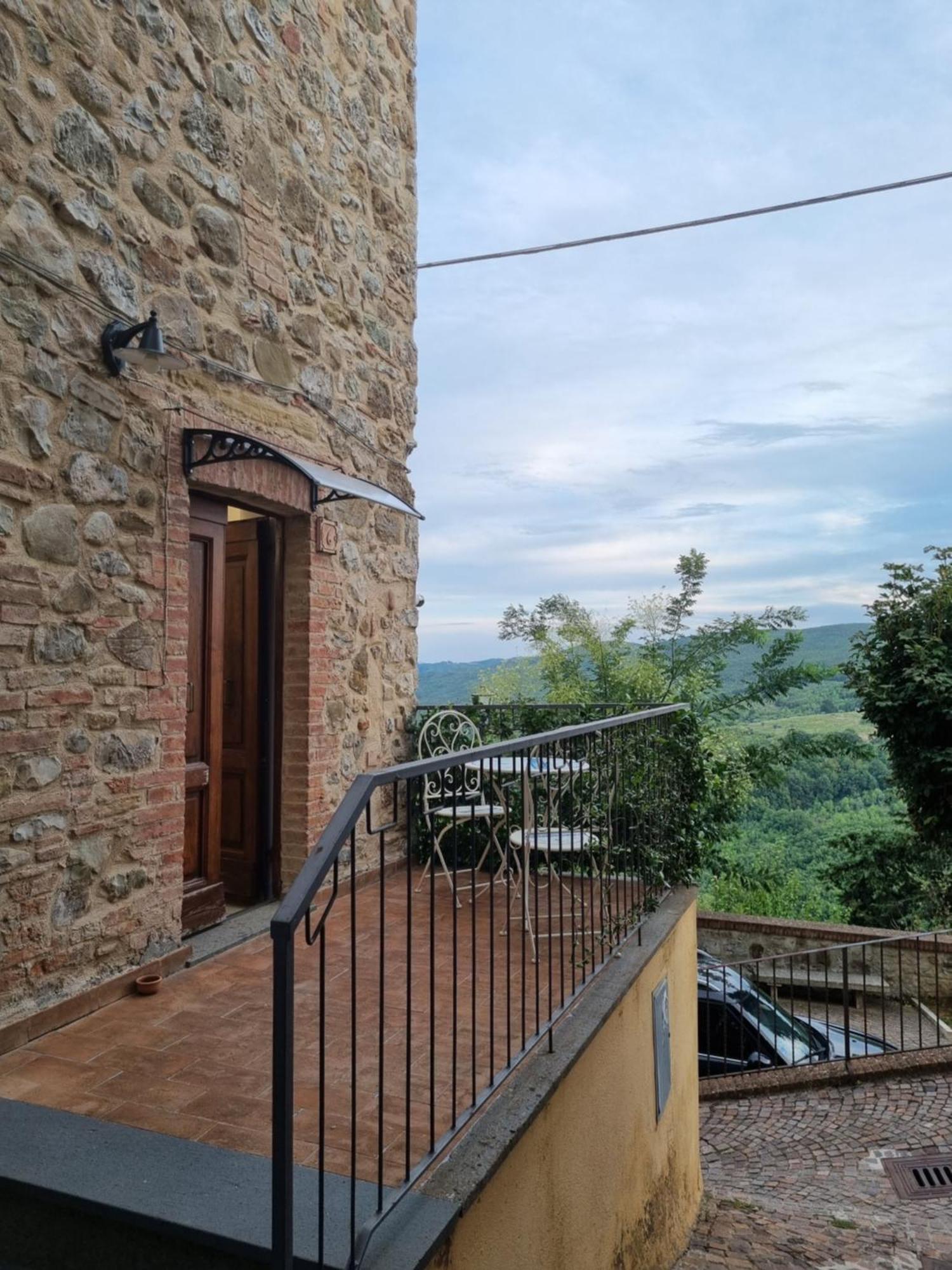 Bed & Basta Hotel Allerona Exterior photo